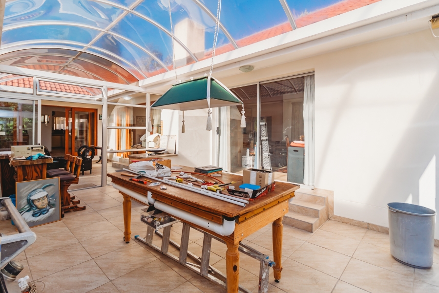 5 Bedroom Property for Sale in Heatherlands Western Cape